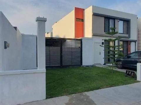 Casa en venta en Avenida Vista Sur, Vista Sur Residencial,  Tlajomulco De Zúñiga