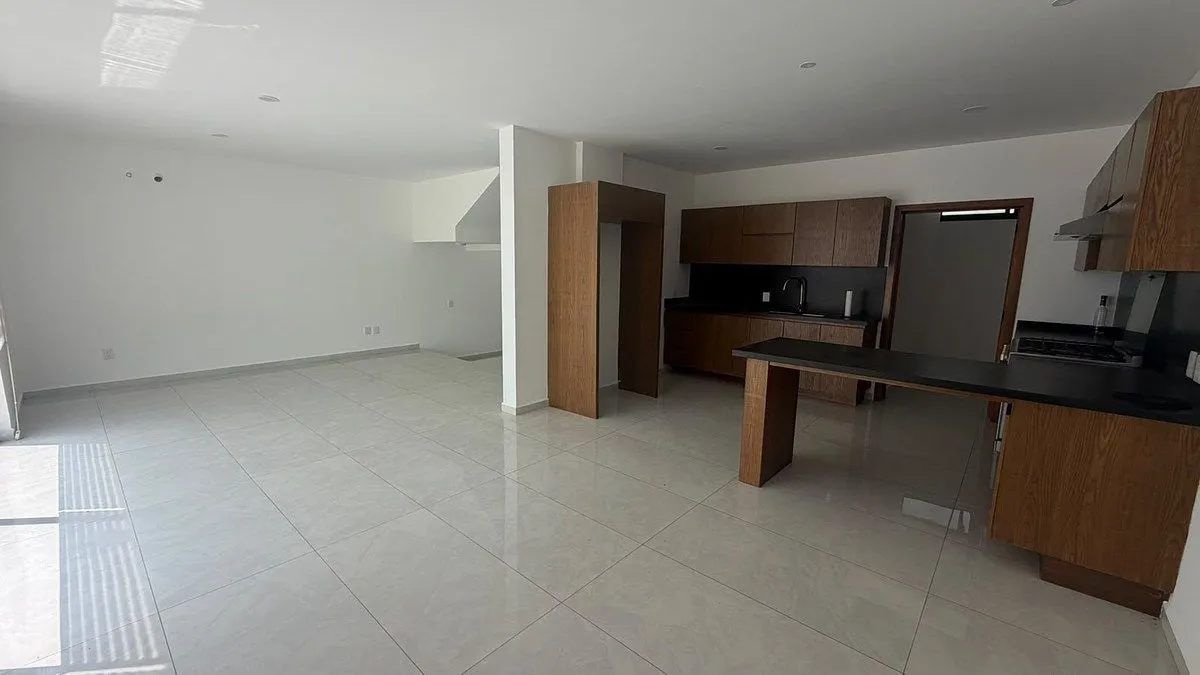 Foto 5 de Casa en renta en Solares