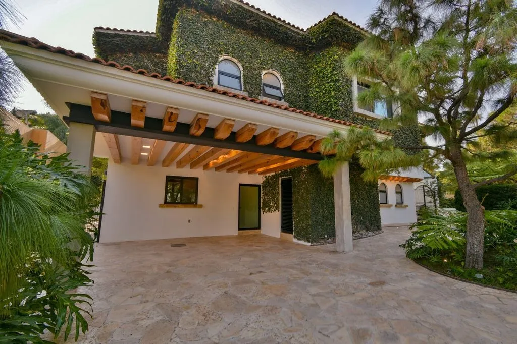 Casa en venta en Avenida Aurelio Ortega, El Capullo, Zapopan