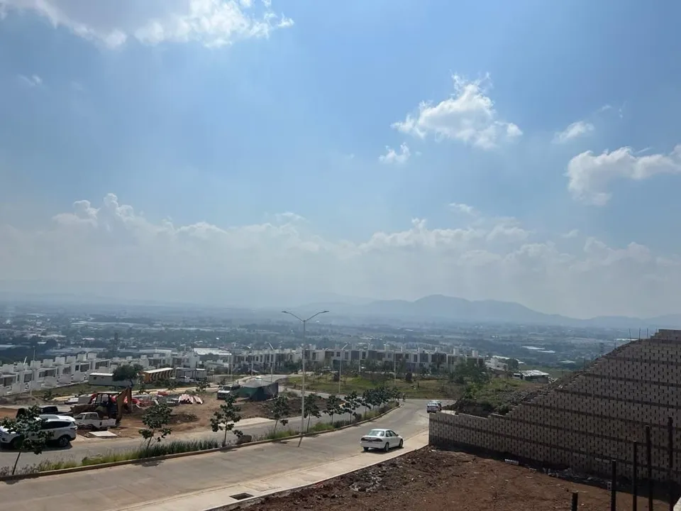 Foto 2 de Terreno en Fraccionamiento Zimalta en Venta