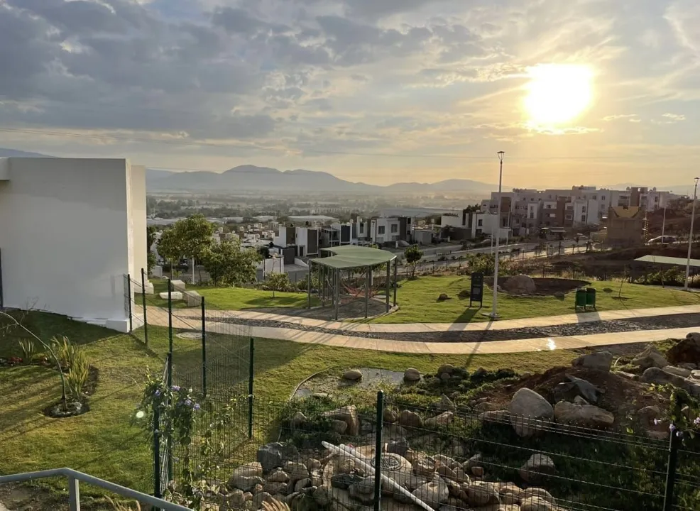 Foto 4 de Terreno en Fraccionamiento Zimalta en Venta