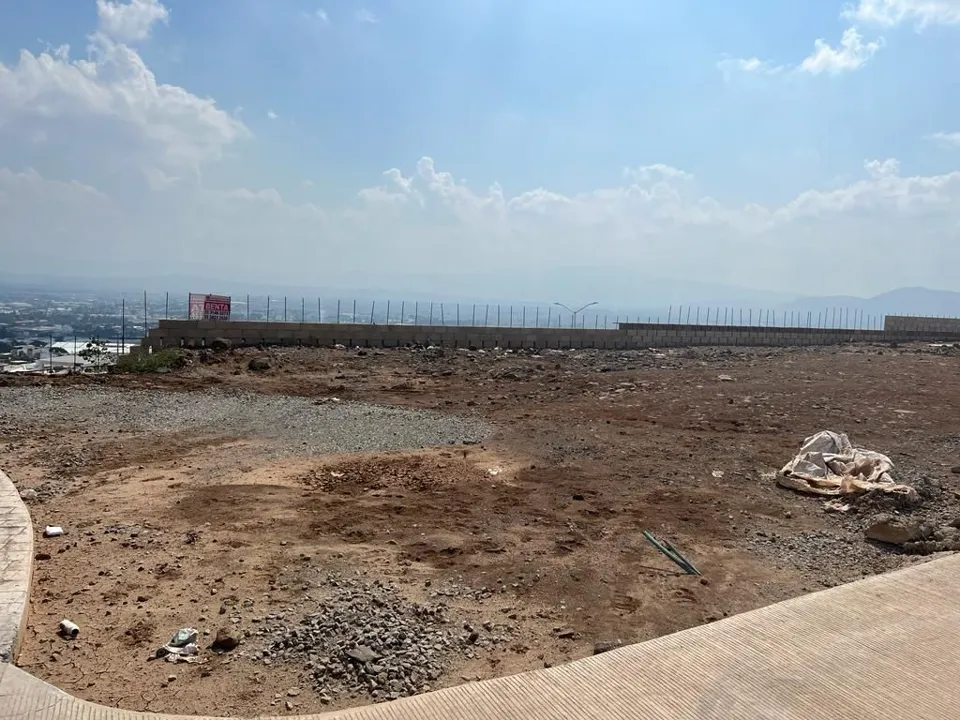 Foto 5 de Terreno en Fraccionamiento Zimalta en Venta