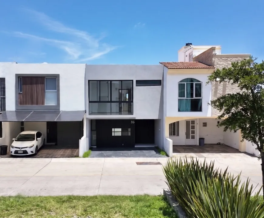 Foto 2 de Casa en venta en Encino #33, Senda del Valle, Zapopan