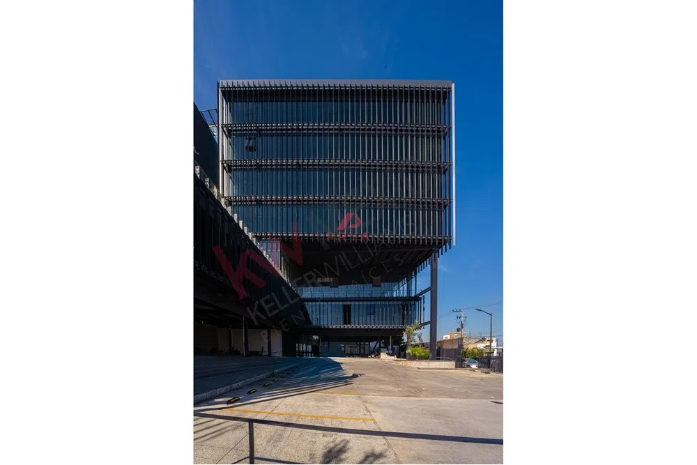 Foto 9 de Propiedad en RENTA - Rinconada Manuel López Cotilla 984, Zapopan Centro, 45100 Zapopan, Jal, México