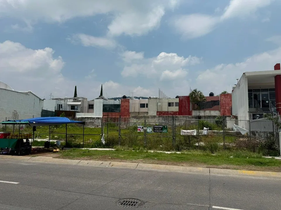 Terreno en Renta - A un lado del Parque Metropolitano