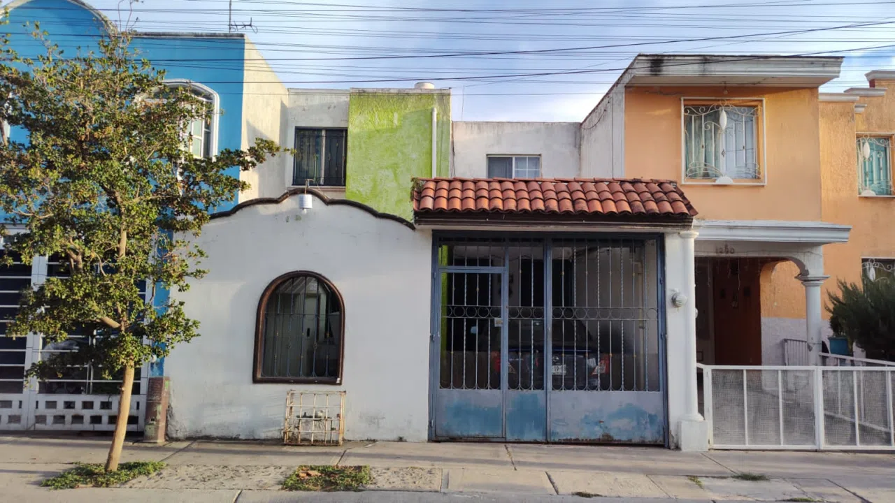 CASA EN VENTA EN TLAQUEPAQUE