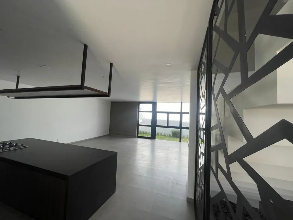 Foto 3 de VALLE IMPERIAL; CASA EN VENTA CON EXCELENTE UBICACIÓN DESNTRO DE COTO