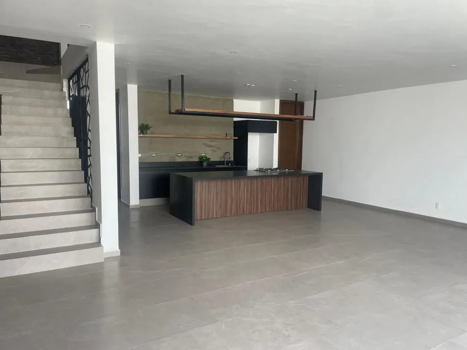 Foto 5 de VALLE IMPERIAL; CASA EN VENTA CON EXCELENTE UBICACIÓN DESNTRO DE COTO