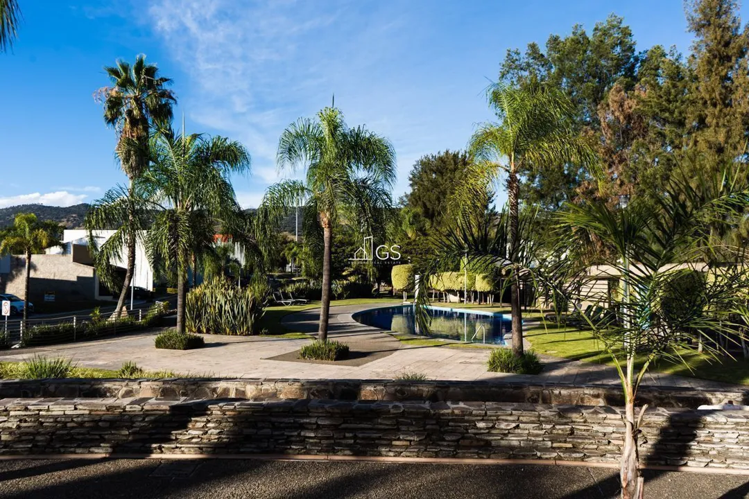 Foto 6 de Hermosa Residencia en Venta, Galerías Santa Anita, Sendero de las Moras