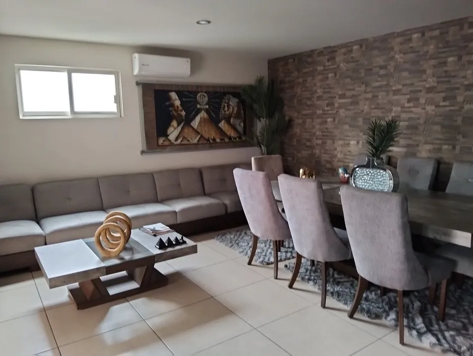 Foto 4 de Casa en Venta en Residencial del Valle, Colonia Atemajac del Valle