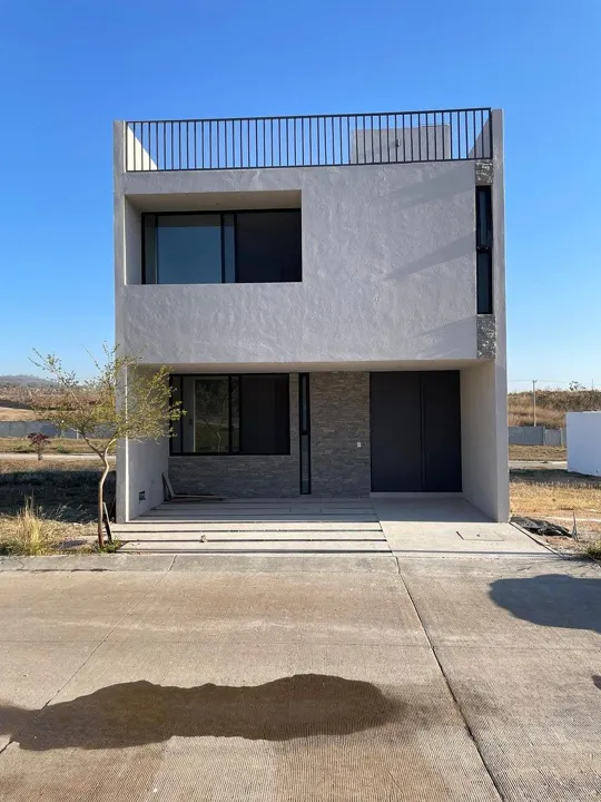 Foto 2 de CASA NUEVA EN VENTA EN FRACCIONAMIENTO SENDEROS DE MONTE VERDE $5’790,000 PESOS.