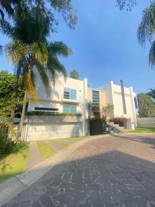 RESIDENCIA VENTA VALLE REAL COTO VERSALLES