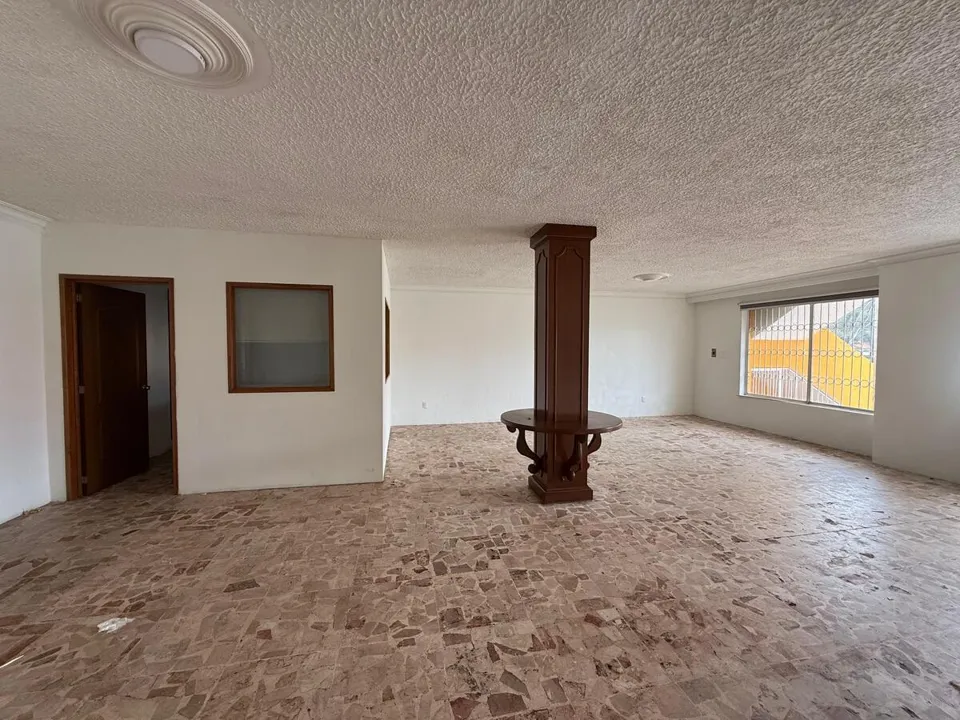 Local Comercial sobre Av. Patria – Renta Ideal para Oficinas o Punto de Venta
