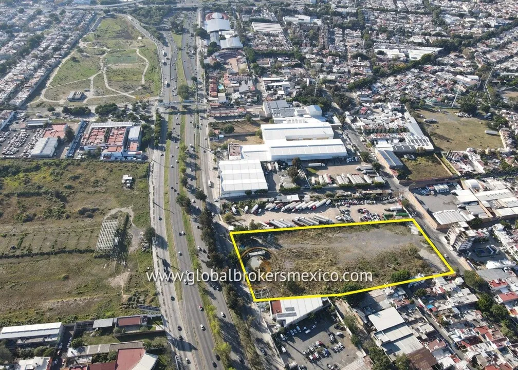 Foto 5 de Terreno en Av. Lazaro Cardenas, Cerca de Expo Ganadera, El Alamo, Guadalajara