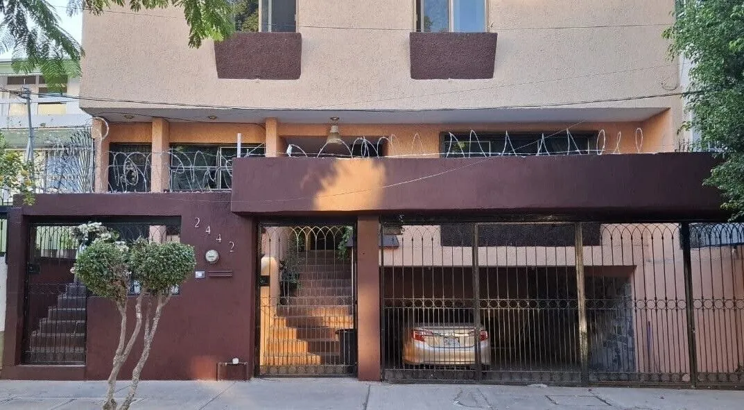 CASA EN VENTA EN RESIDENCIAL VICTORIA, ZAPOPAN, JAL.