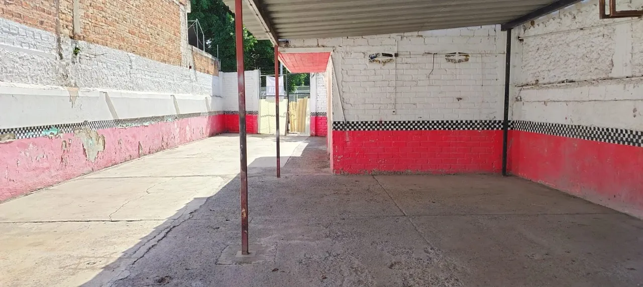 Foto 8 de Terreno en venta en Avenida Manuel Ávila Camacho, La Normal, Guadalajara