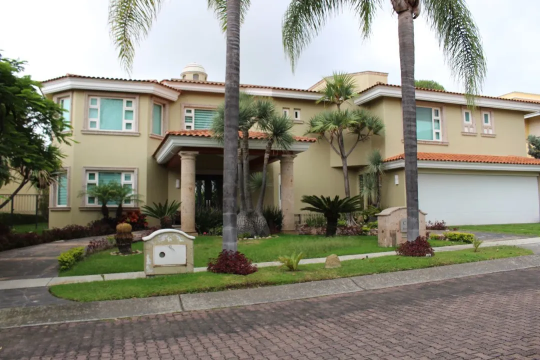 Residencia en Venta
