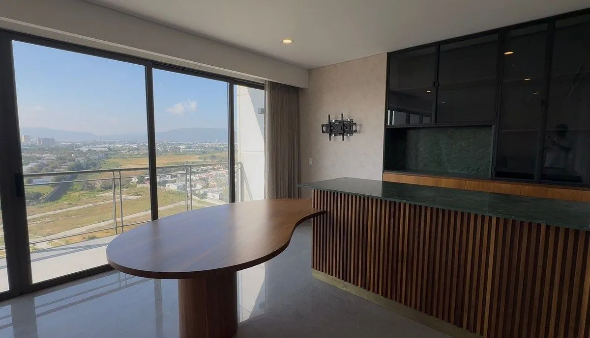 Foto 2 de Penthouse Amueblado en venta en Alada Valle Real