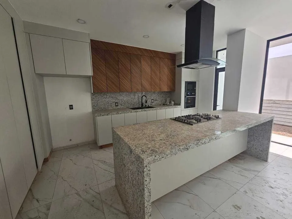 Foto 3 de Casa en Venta en Casa Fuerte - Baluarte 67