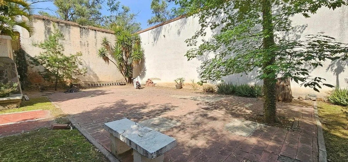 Foto 6 de DOS LOCALES COMERCIALES Y UN TERRENO EN VENTA EN RESIDENCIAL EL TAPATIO