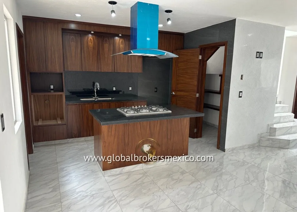 Foto 7 de Excelente Casa Nueva en Venta, Coto Privado en Lomas de la Soledad, Tlaquepaque
