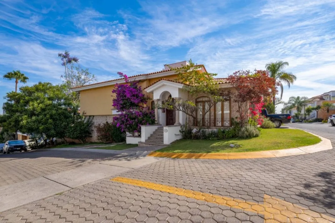 Casa en venta en Paseo de los Virreyes, Virreyes Residencial, Zapopan