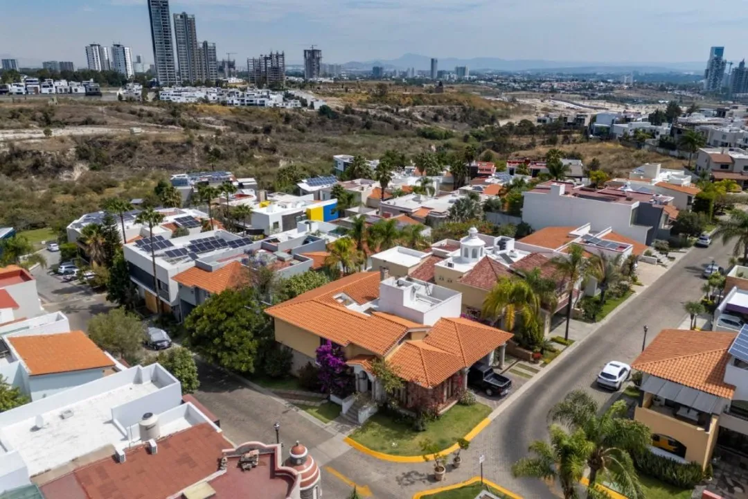 Foto 2 de Casa en venta en Paseo de los Virreyes, Virreyes Residencial, Zapopan