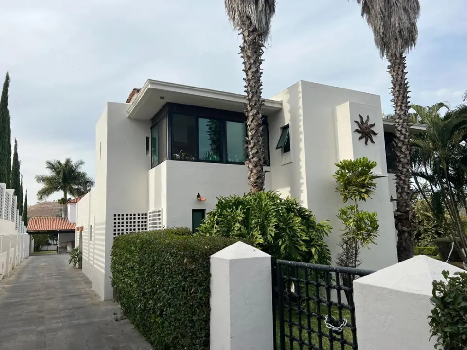 CASA EN VENTA EN ZAPOPAN JALISCO; LAS CAÑADAS COUNTRY CLUB