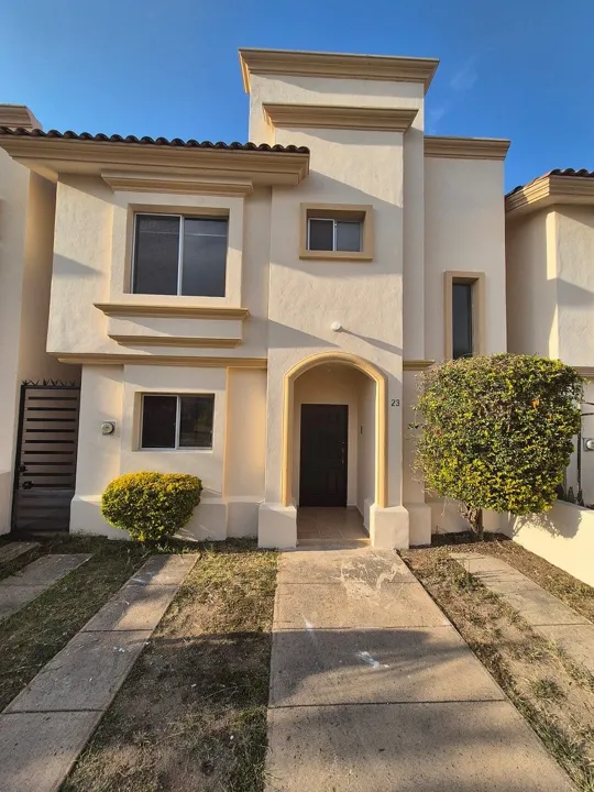 Casa en Venta en Villa California - Coto La Jolla L12