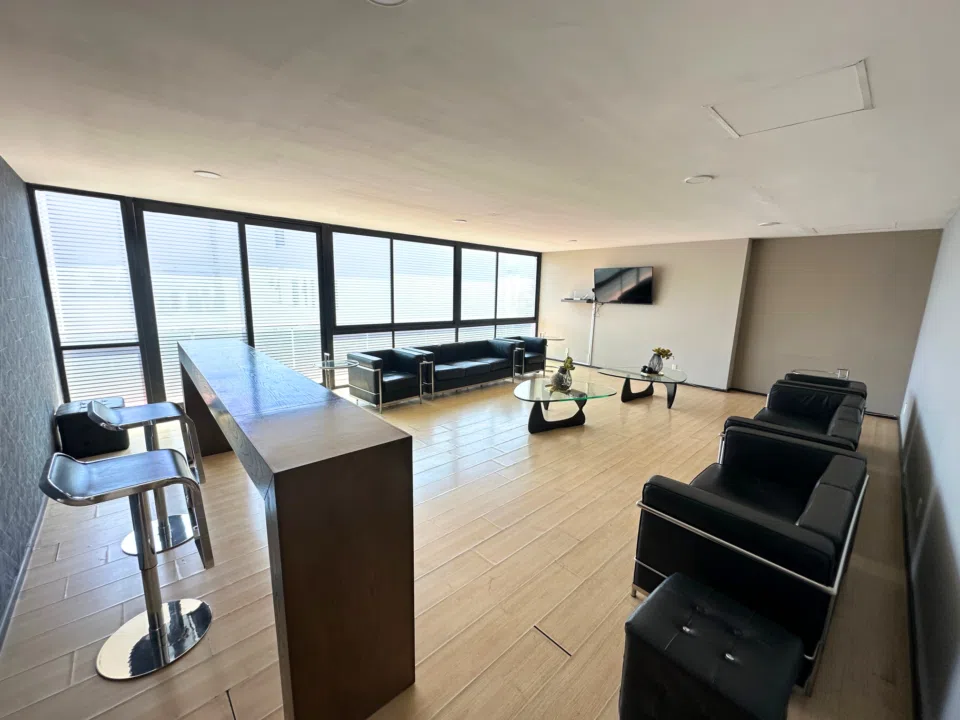 Foto 3 de ¡Oportunidad ideal en Monraz! Departamento en venta.