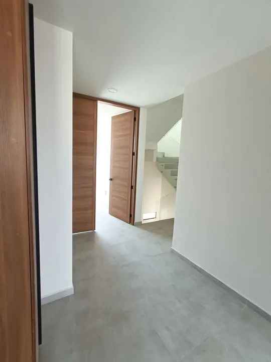 Foto 5 de CASA CON ESTILO UNICO Y BUENOS ACABADOS