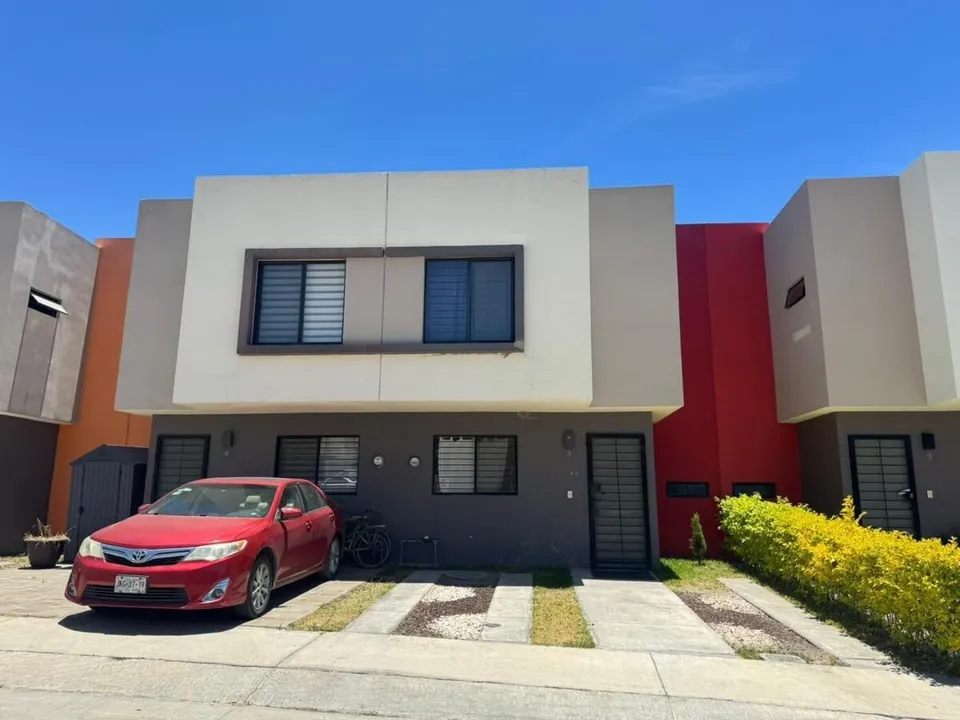 Foto 2 de Casa en Venta en Vista Sur