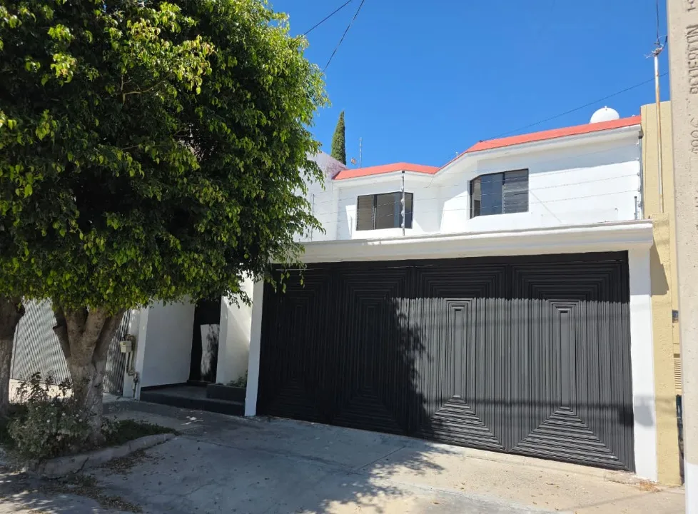 Casa en venta en Jaime González Ramírez, Lomas De Guadalupe, Zapopan