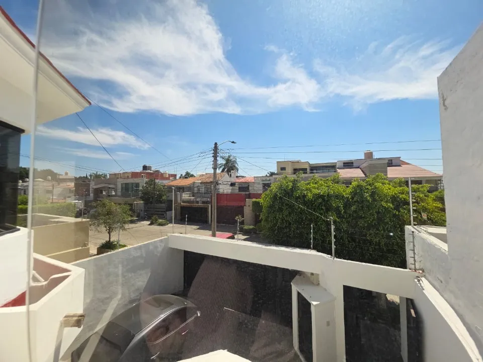 Foto 3 de Casa en venta en Jaime González Ramírez, Lomas De Guadalupe, Zapopan