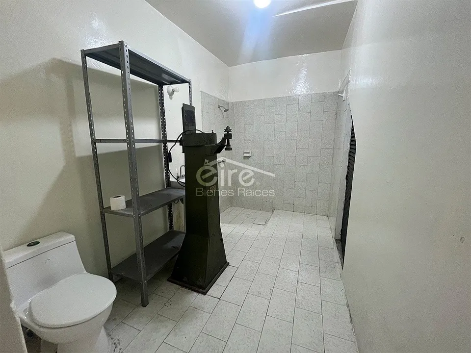 Foto 7 de Bodega en venta en Medrano, Guadalajara | 412.59 m²