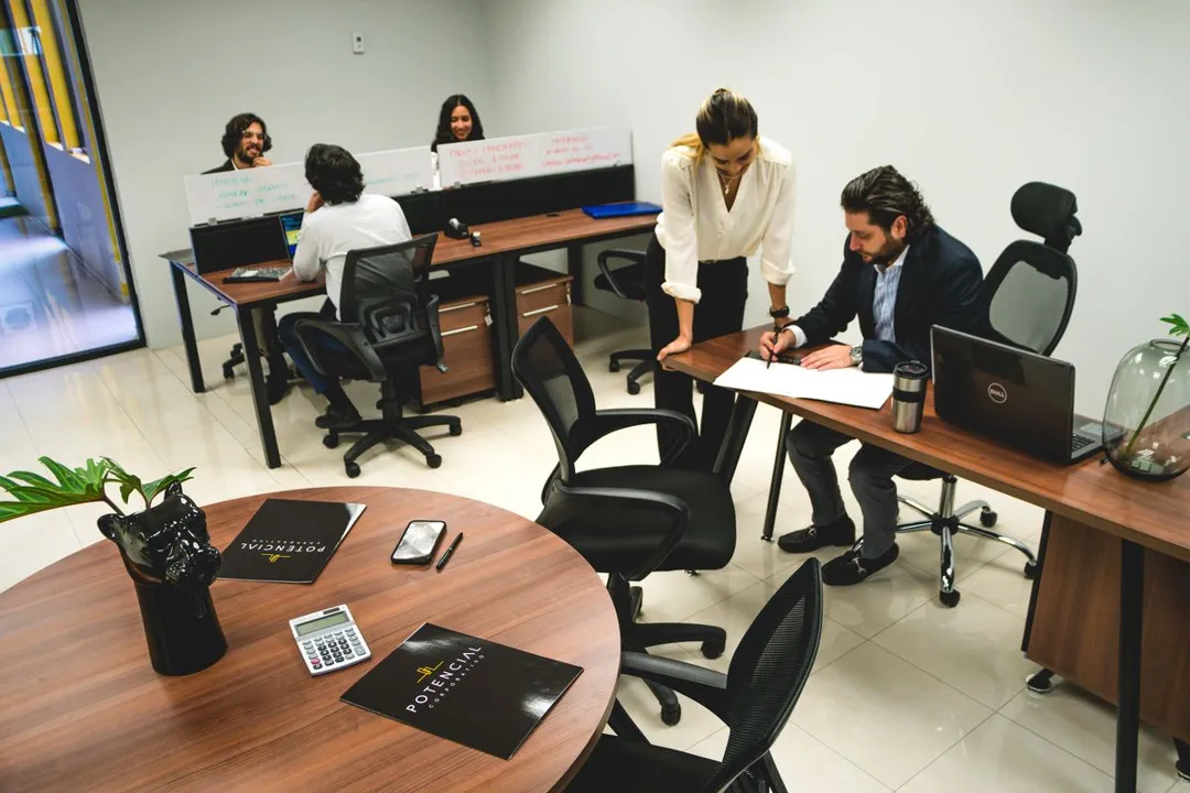 Foto 2 de RENTA DE OFICINAS EQUIPADAS