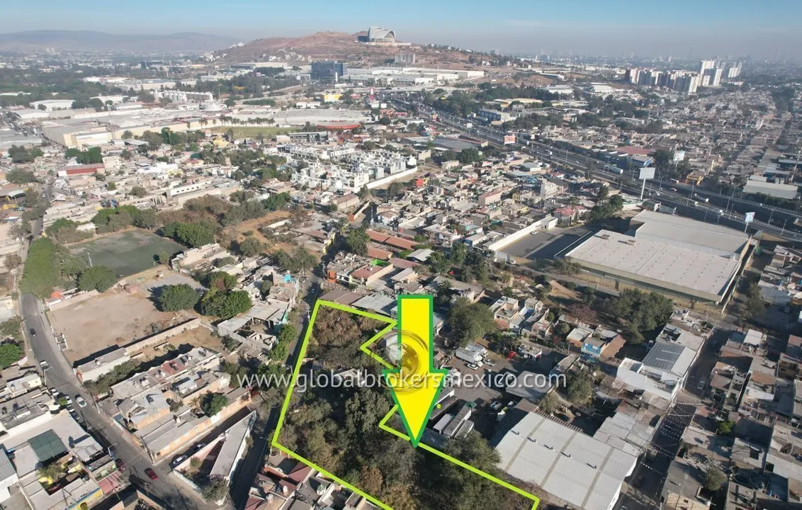 Foto 2 de Terreno en Venta en Santa María Tequepexpan, Tlaquepaque, Jalisco