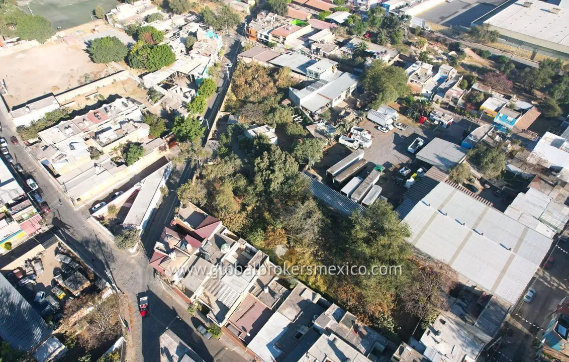 Foto 4 de Terreno en Venta en Santa María Tequepexpan, Tlaquepaque, Jalisco