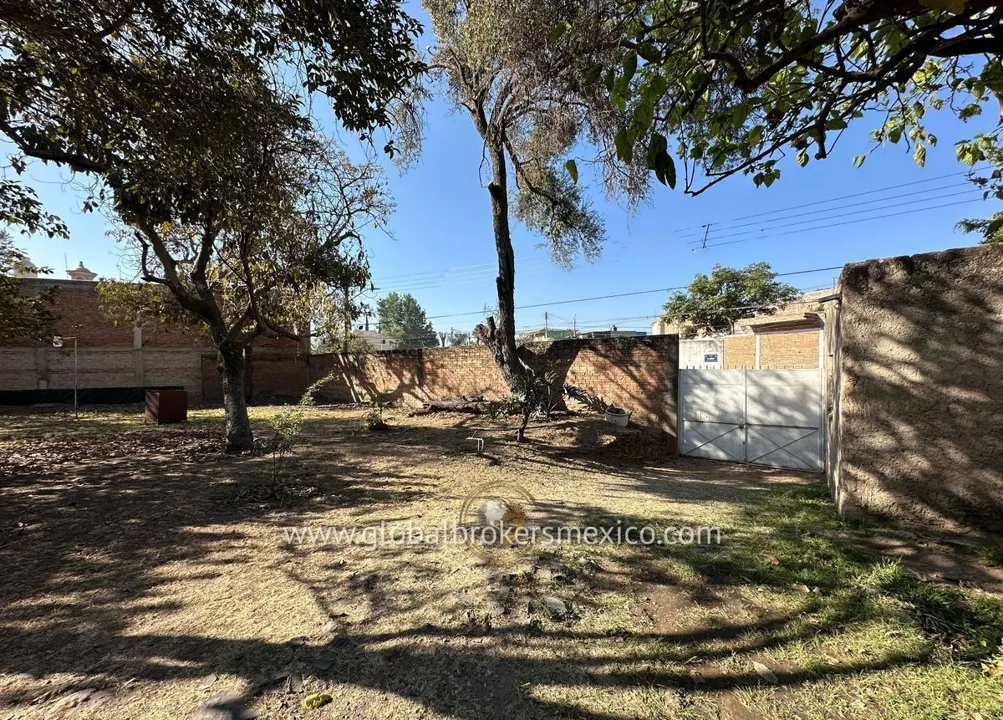 Foto 5 de Terreno en Venta en Santa María Tequepexpan, Tlaquepaque, Jalisco