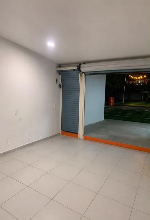 Foto 2 de Local en Renta en Jardines de Guadalupe - Av. Guadalupe 4855