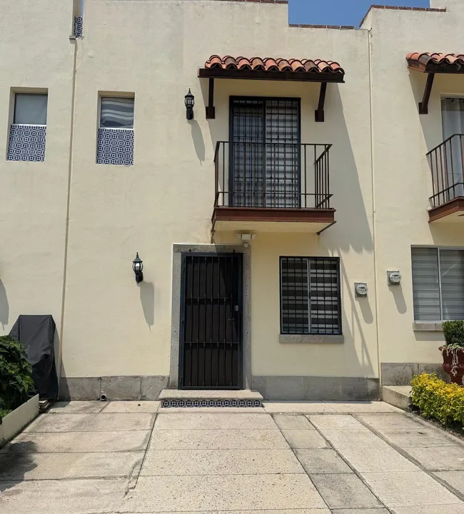 CASA EN RENTA EN ALTA CALIFORNIA RESIDENCIAL TLAJOMULCO DE ZUÑIGA, JAL.