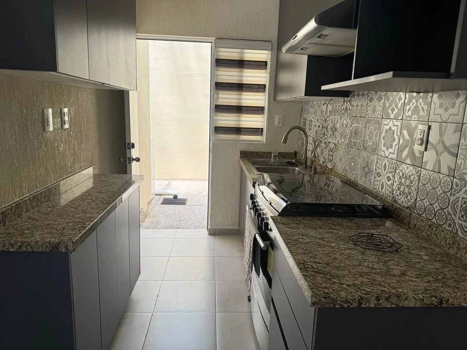 Foto 2 de CASA EN RENTA EN ALTA CALIFORNIA RESIDENCIAL TLAJOMULCO DE ZUÑIGA, JAL.