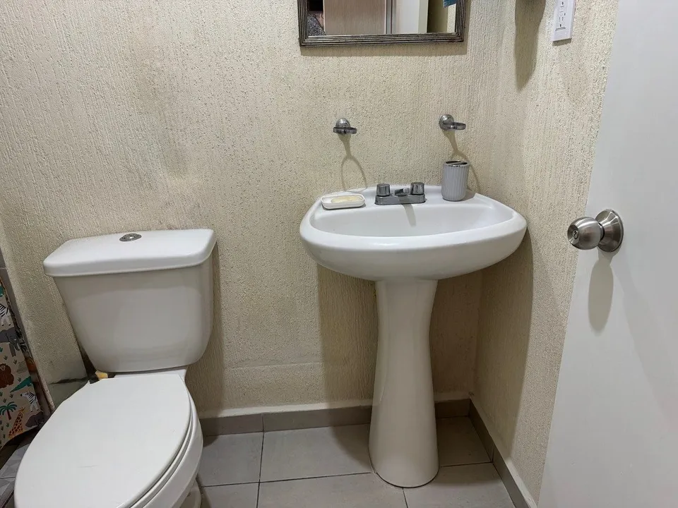 Foto 5 de CASA EN RENTA EN ALTA CALIFORNIA RESIDENCIAL TLAJOMULCO DE ZUÑIGA, JAL.