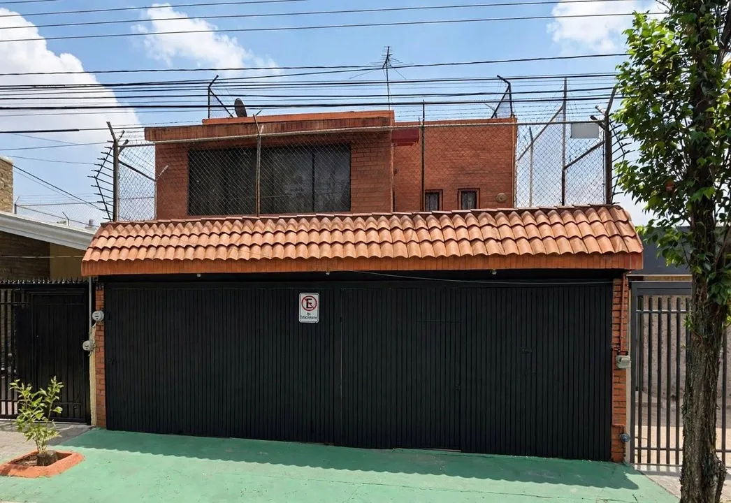 CASA A LA VENTA EN MIRADOR DEL SOL IDEAL PARA FAMILIAS O INVERSIONISTAS