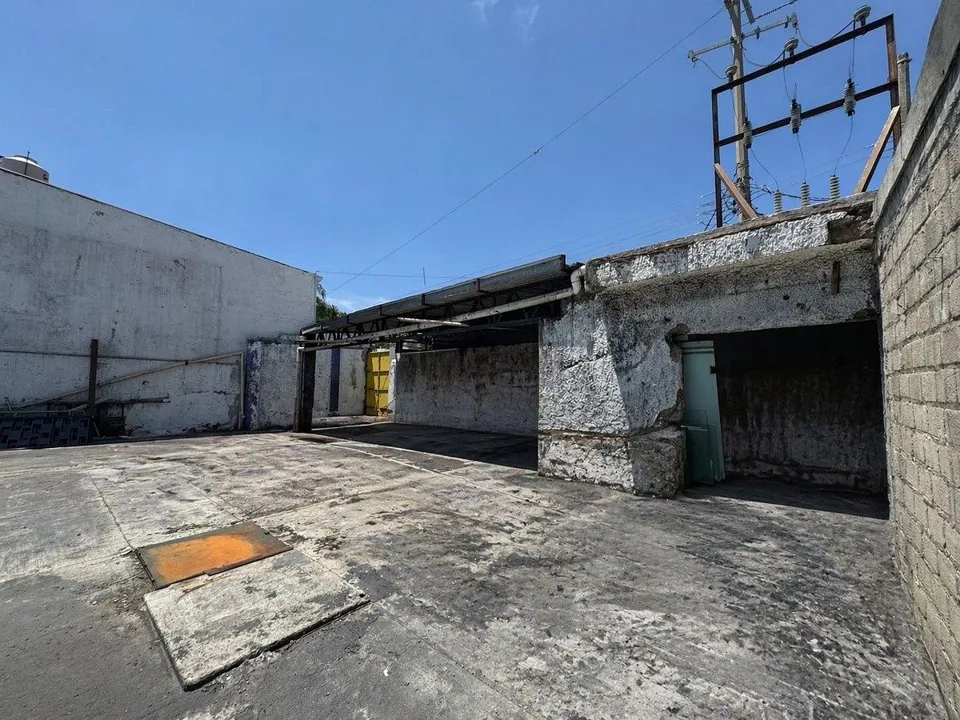 Foto 6 de TERRENO COMERCIAL Y/O BODEGA
