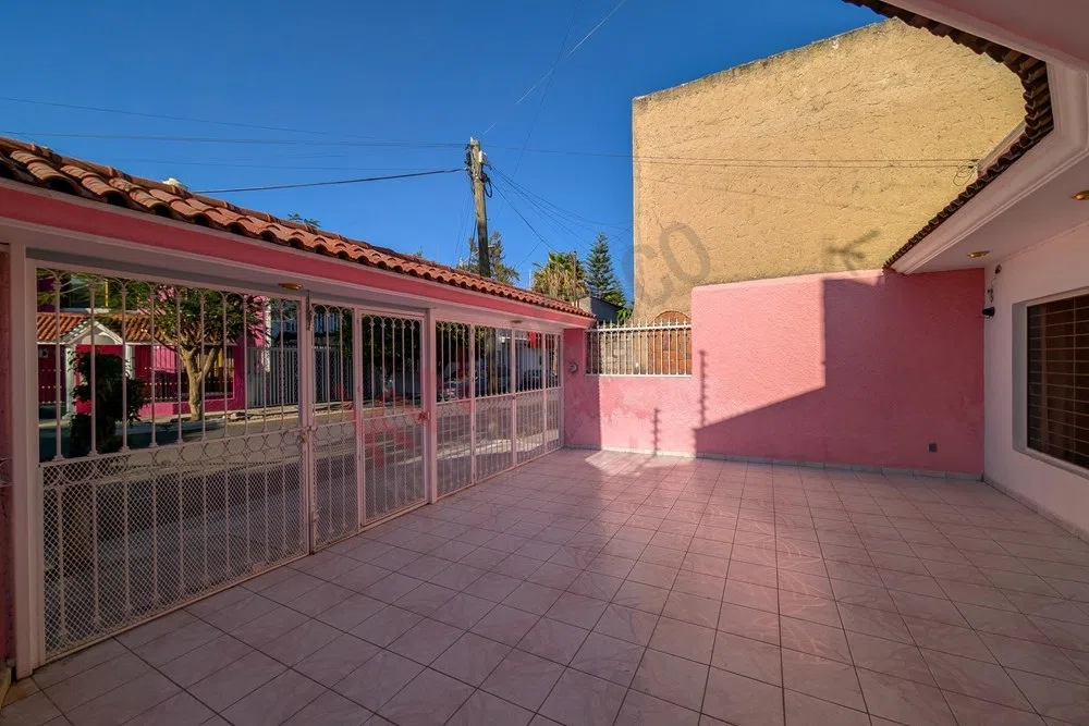 Foto 4 de Casa en Venta Jardines de Santa Isabel, Guadalajara | Una Planta