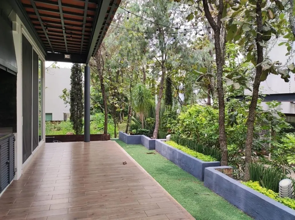 SE VENDE/RENTA CASA MODERNA EN EL CIELO.