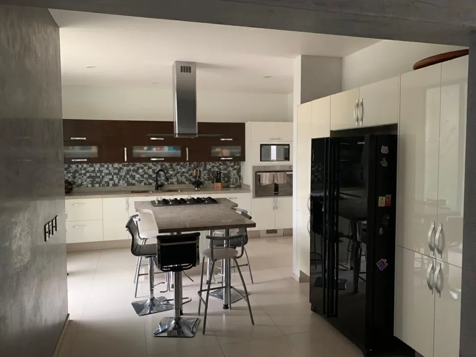 Foto 4 de SE VENDE/RENTA CASA MODERNA EN EL CIELO.
