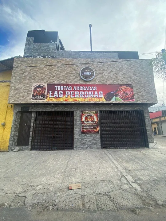 Foto 2 de Local en Venta en Mariano Otero - Av. Las Torres