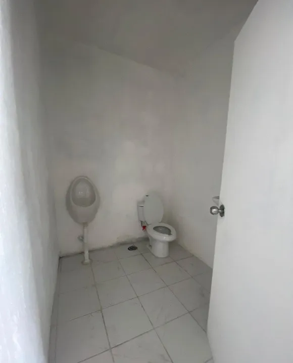 Foto 9 de Local en Venta en Mariano Otero - Av. Las Torres